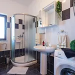 Mattinna Apartman *